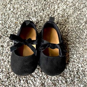 Old Navy Baby Girls Bow Shoes 6-12 months